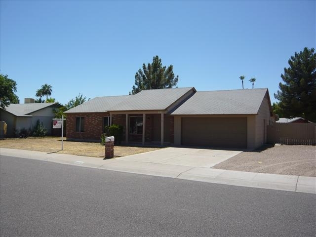 10416-N-38th-Drive-Front